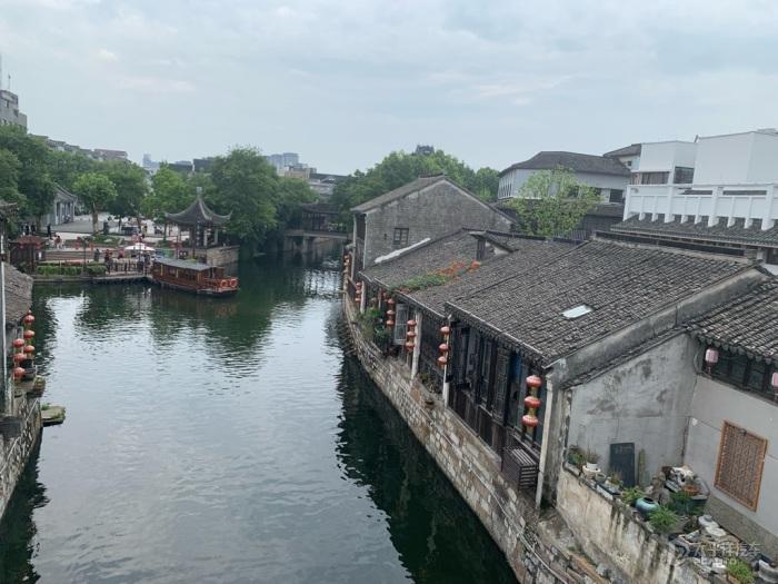 时尚可爱的准妈妈
